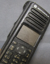 Load image into Gallery viewer, Lot of 50 Motorola MotoTRBO XPR7550 UHF 403-512 MHz Two Way Radio AAH56RDN9KA1AN