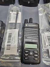 Load image into Gallery viewer, 5 Motorola MOTOTRBO XPR3500e 403-512 MHz UHF Two Way Radio AAH02RDH9VA7AN AMA