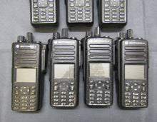 Load image into Gallery viewer, SEVEN Motorola MotoTRBO XPR7550 UHF 403-512 MHz Two Way Radio AAH56RDN9KA1AN