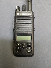 Load image into Gallery viewer, MOTOTRBO XPR3500e 403-512MHz UHF Two Way Radio AAH02RDH9VA1AN w Charger & Mic