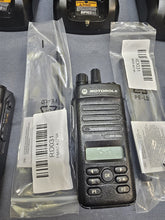 Load image into Gallery viewer, 5 Motorola MOTOTRBO XPR3500e 403-512 MHz UHF Two Way Radio AAH02RDH9VA7AN AMA