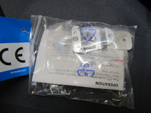 Load image into Gallery viewer, Motorola CDM1250 136-174 MHz VHF 45 Watt Two Way Radio w NEW Mic AAM25KKD9AA2AN