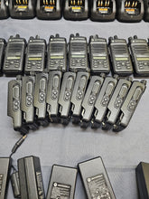 Load image into Gallery viewer, 25 Motorola MOTOTRBO XPR3500e 403-512 MHz UHF Two Way Radio AAH02RDH9VA7AN AMA