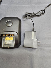 Load image into Gallery viewer, Motorola MotoTRBO XPR7550 UHF 403-512 MHz Two Way Radio AAH56RDN9KA1AN w Charger