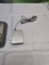 Load image into Gallery viewer, Motorola MotoTRBO XPR7550e UHF 403-512MHz Two Way Radio AAH56RDN9RA1AN w Charger