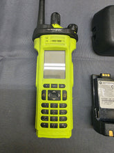 Load image into Gallery viewer, MOTOROLA APX 7000 XE VHF 7-800 P25 TDMA Two Way Radio H49TGD9PW1AN LOADED