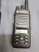 Load image into Gallery viewer, SIX Motorola MOTOTRBO XPR3500e 403-512 MHz UHF Two Way Radio AAH02RDH9VA1AN AMA