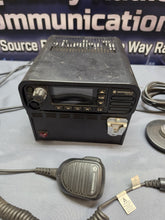Load image into Gallery viewer, Motorola MOTOTRBO XPR5550 403-470 MHz UHF Base Station Radio w Astron Power