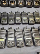 Load image into Gallery viewer, 25 Motorola MOTOTRBO XPR3500e 403-512 MHz UHF Two Way Radio AAH02RDH9VA7AN AMA