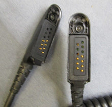 Load image into Gallery viewer, Lot of FIVE Motorola HT1250 403-470 MHz UHF Two Way Radios AAH25RDF9AA5AN w Mic