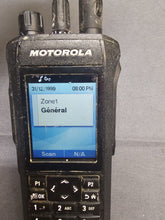 Load image into Gallery viewer, Motorola MOTOTRBO R7 403-512 MHz UHF Two Way Radio w Charger AAH06RDN9WA1AN