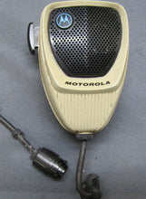 Load image into Gallery viewer, Motorola XTL2500 800Mhz P25 Mobile Two Way Radio with Microphone M21URM9PW1AN