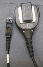 Load image into Gallery viewer, WORKING Motorola XPR7550e 403-512 MHz UHF Two Way Radio w Charger AAH56RDN9WA1AN