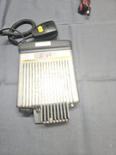 Load image into Gallery viewer, Motorola CDM750 36-42 MHz Low Band 60w Two Way Radio w Mic AAM25CKC9AA1AN
