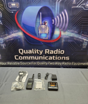 MOTOTRBO XPR3500e 403-512MHz UHF Two Way Radio AAH02RDH9VA1AN w Charger & Mic