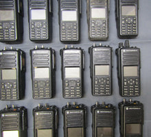 Load image into Gallery viewer, Lot of 50 Motorola MotoTRBO XPR7550 UHF 403-512 MHz Two Way Radio AAH56RDN9KA1AN

