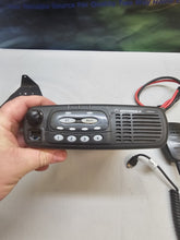 Load image into Gallery viewer, Motorola CDM750 36-42 MHz Low Band 60w Two Way Radio w Mic AAM25CKC9AA1AN
