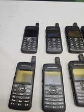 Load image into Gallery viewer, TEN Motorola SL7550 403-470 MHz UHF Two Way Radio AAH81QCN9NA2AN - All Power ON
