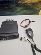 Load image into Gallery viewer, Motorola CDM750 36-42 MHz Low Band 60w Two Way Radio w Mic AAM25CKC9AA1AN
