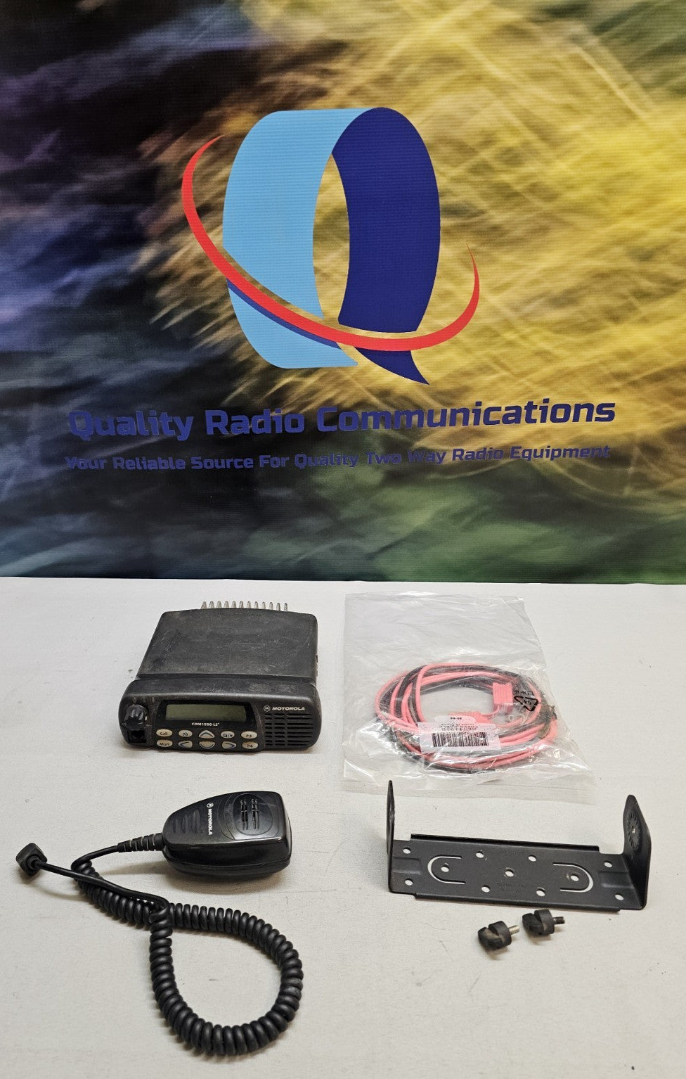 Motorola CDM1550 LS+ 403-470 MHz UHF Two Way Radio w Mic AAM25RKF9DP6AN