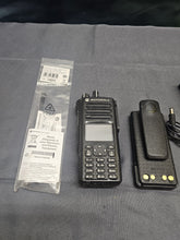 Load image into Gallery viewer, Motorola XPR7550e 403-512 MHz UHF Two Way Radio w Charger AAH56RDN9WA1AN
