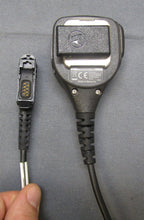 Load image into Gallery viewer, WORKING Motorola XPR7550e 403-512 MHz UHF Two Way Radio w Charger AAH56RDN9WA1AN
