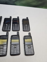 Load image into Gallery viewer, TEN Motorola SL7550 403-470 MHz UHF Two Way Radio AAH81QCN9NA2AN - All Power ON
