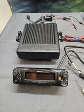 Load image into Gallery viewer, EF Johnson 242-5M70 Viking VM600 800 MHz P25 PHASE II Two Way Lightning Radio
