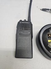 Load image into Gallery viewer, MOTOROLA HT750 136-174 MHz VHF 16ch TWO WAY RADIO AAH25KDC9AA3AN w Charger
