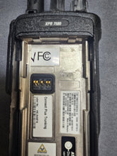 Load image into Gallery viewer, Motorola MOTOTRBO XPR7580 800/900 MHz two Way Radio w Connect Plus
