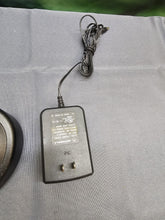 Load image into Gallery viewer, Motorola HT1250 403-470 MHz UHF Two Way Radio w Charger AAH25RDF9AA5AN
