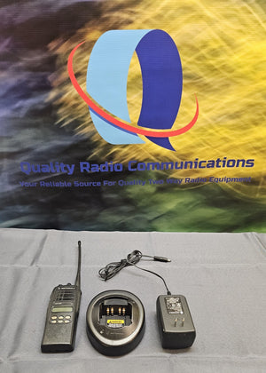 Motorola HT1250 403-470 MHz UHF Two Way Radio w Charger AAH25RDF9AA5AN
