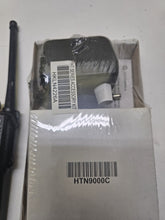 Load image into Gallery viewer, MOTOROLA HT750 136-174 MHz VHF 16ch TWO WAY RADIO AAH25KDC9AA3AN w Charger
