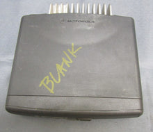 Load image into Gallery viewer, Motorola CDM1250 450-512 MHz UHF 40W Remote Head Two Way Radio AAM25SKD9PW2AN
