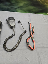 Load image into Gallery viewer, Motorola CDM1550 LS+ 136-174 MHz 45 Watt VHF Two Way Radio AAM25KKF9DP6AN w Mic
