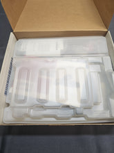 Load image into Gallery viewer, NEW in Box Motorola CDM750 UHF 403-470MHz 40 Watt AAM25RKC9AA1AN
