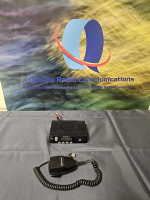 Motorola PM400 438-470 MHz UHF 25w Two Way Radio w Mic AAM50RNF9AA3AN