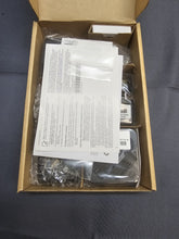 Load image into Gallery viewer, NEW IN BOX Motorola DTR700 DTS150NBDLAA 900Mhz Two Way Radio w Charger &amp; Antenna
