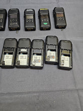 Load image into Gallery viewer, Lot of TEN Motorola DTR700 DTS150NBDLAA 900Mhz Two Way Radio - Parts or Repair
