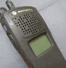 Load image into Gallery viewer, Motorola XTS2500 136-174 MHz VHF P25 Two Way Radio H46KDD9PW5BN w Charger
