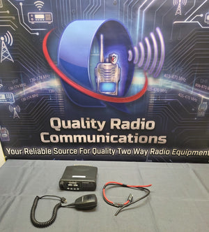Motorola CDM750 403-470 MHz UHF 25W Mobile Two Way Radio AAM25RHC9AA1AN w Mic