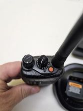 Load image into Gallery viewer, MOTOROLA HT750 136-174 MHz VHF 16ch TWO WAY RADIO AAH25KDC9AA3AN w Charger
