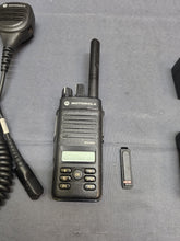 Load image into Gallery viewer, MOTOTRBO XPR3500e 403-512MHz UHF Two Way Radio AAH02RDH9VA1AN w Charger &amp; Mic
