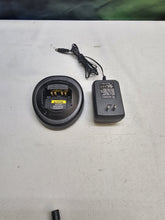 Load image into Gallery viewer, MOTOROLA HT750 136-174 MHz VHF 16ch TWO WAY RADIO AAH25KDC9AA3AN w Charger
