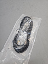 Load image into Gallery viewer, NEW Motorola Unity Gain Roof-Top Antenna 1/4 Wave 764-870MHz  XTL 5000 HAF4016A
