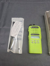 Load image into Gallery viewer, Motorola HT1250 136-174 MHz VHF Two Way Radio with Charger AAH25KDF9AA5AN
