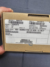 Load image into Gallery viewer, DEMO MOTOROLA MINITOR VI (6) PAGER UHF 450-486 MHz 5 CH  A04RAC9JA2AN w CHARGER
