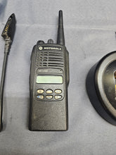 Load image into Gallery viewer, Motorola HT1250 403-470 MHz UHF Two Way Radio w Charger AAH25RDF9AA5AN
