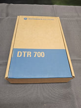 Load image into Gallery viewer, NEW IN BOX Motorola DTR700 DTS150NBDLAA 900Mhz Two Way Radio w Charger &amp; Antenna
