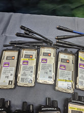 Load image into Gallery viewer, 10 Motorola MOTOTRBO XPR3500e 403-512 MHz UHF Two Way Radio AAH02RDH9VA1AN AMA
